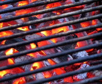 Grilla grillgallret med glöd glöd_grillgaller_PS