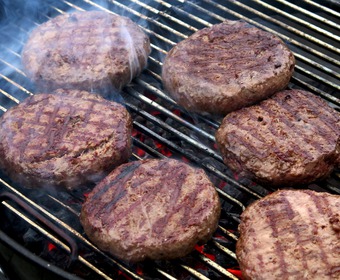 grillade burgare smakar mer och bättre grillade hamburgare PS