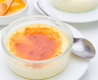 Mjuk kärm under hårt knäcketäcke Creme brulee PS